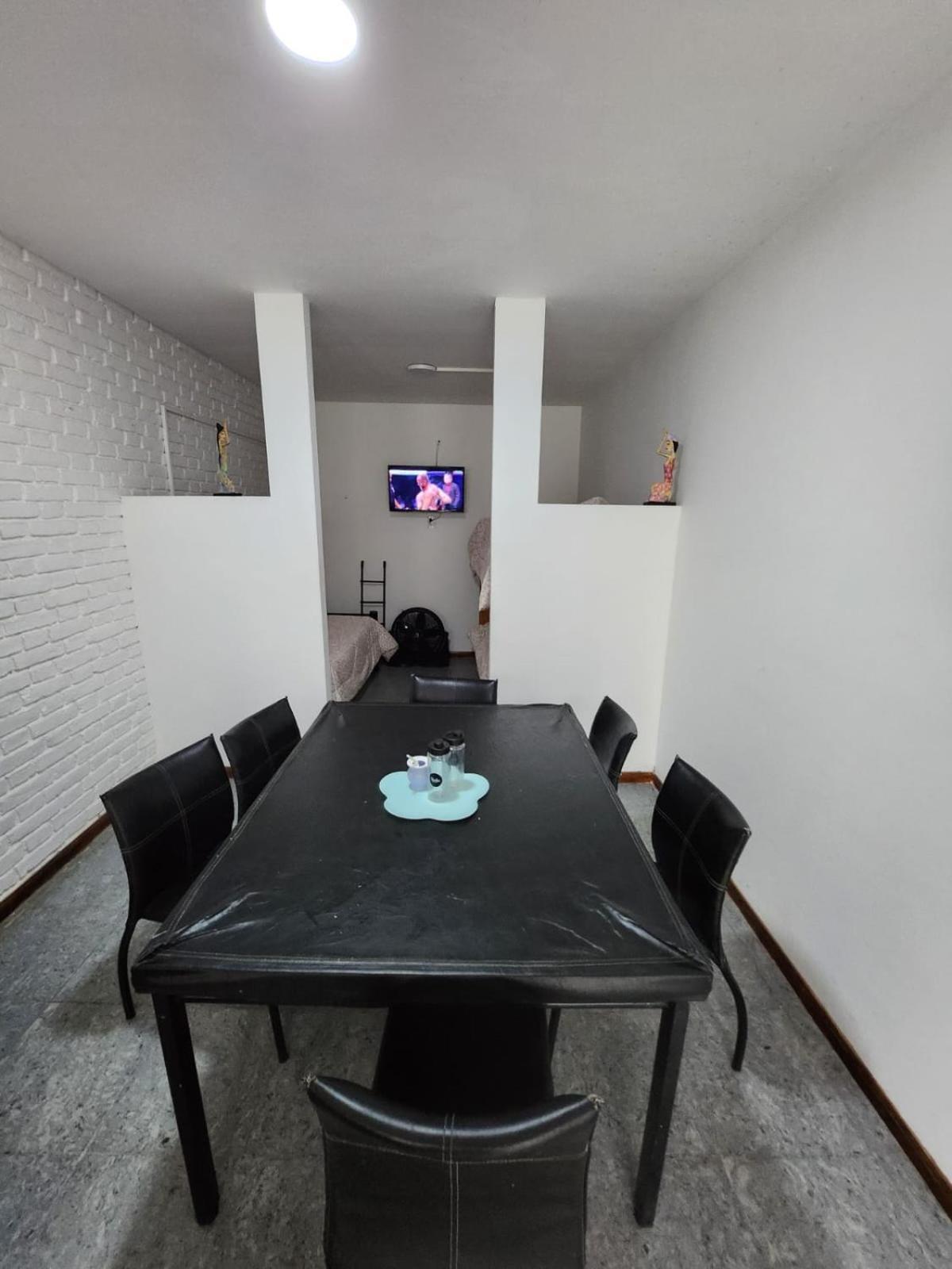 Departamento Ubicadisimo Calle Chile Con Estacionamiento Incluido Capital Mendoza 2 Apartment Bagian luar foto