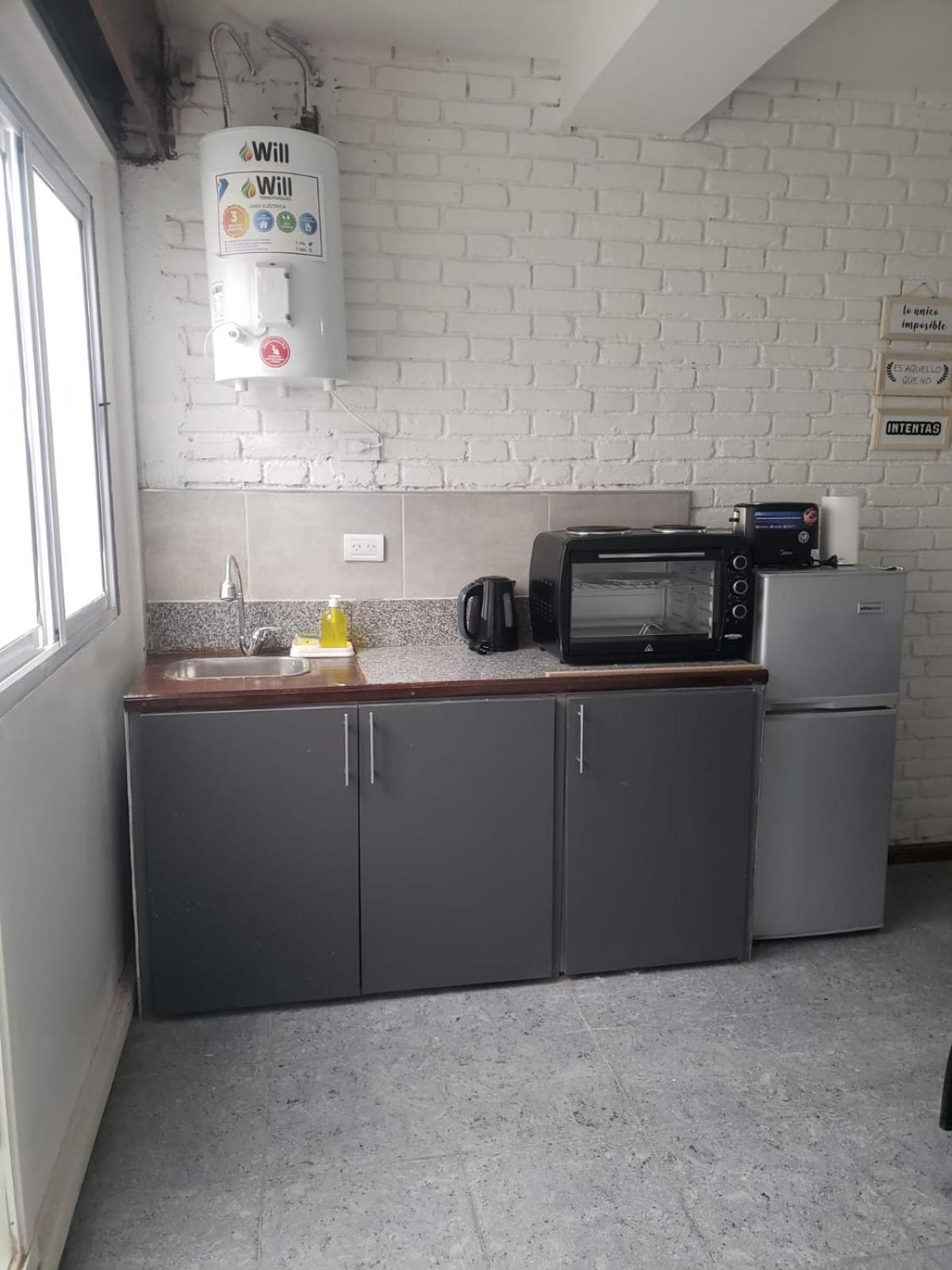 Departamento Ubicadisimo Calle Chile Con Estacionamiento Incluido Capital Mendoza 2 Apartment Bagian luar foto